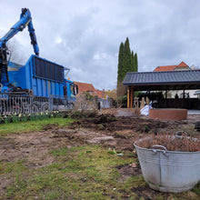 Lade das Bild in den Galerie-Viewer, Entsorgung Boden mit Kran - landree - holzhof