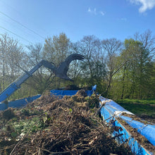 Lade das Bild in den Galerie-Viewer, Kompost Abholung mit Kran - landree - holzhof