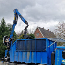 Lade das Bild in den Galerie-Viewer, Kompost Abholung mit Kran - landree - holzhof
